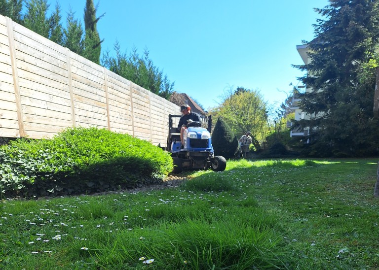 5 Erreurs courantes à éviter lors de la tonte de votre pelouse